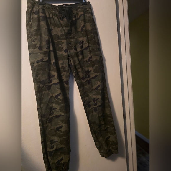 3 Pair, 1 Pair Tahari Jeans & 3 Pair Old Navy Performance Joggers - Picture 6 of 15